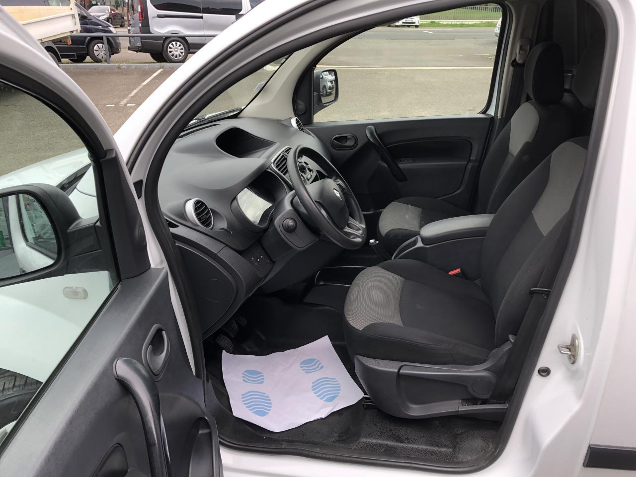 RENAULT KANGOO 1.5 DCI 80CH CONFORT - Kastenwagen: das Bild 5 RENAULT KANGOO 1.5 DCI 80CH CONFORT - Kastenwagen: das Bild 5