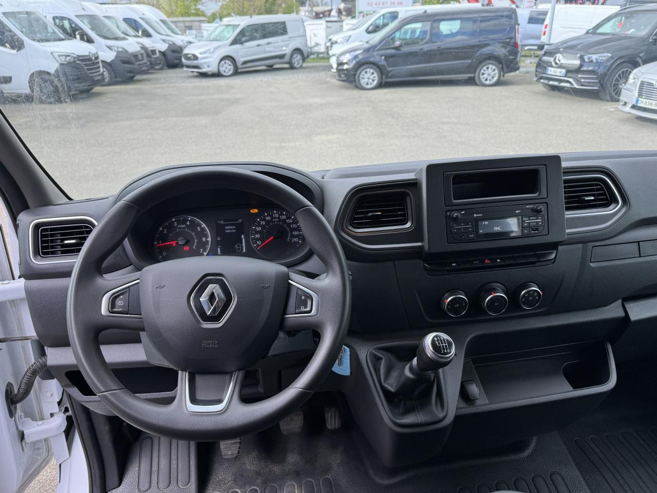 RENAULT Master Confort R3500RJ L4 2.3 dCi - 130 III CHASSIS DOUBLE CABINE Châssis Double Cabine L4 Pr - Kipper Transporter, Transporter mit Doppelkabine: das Bild 3 RENAULT Master Confort R3500RJ L4 2.3 dCi - 130 III CHASSIS DOUBLE CABINE Châssis Double Cabine L4 Pr - Kipper Transporter, Transporter mit Doppelkabine: das Bild 3
