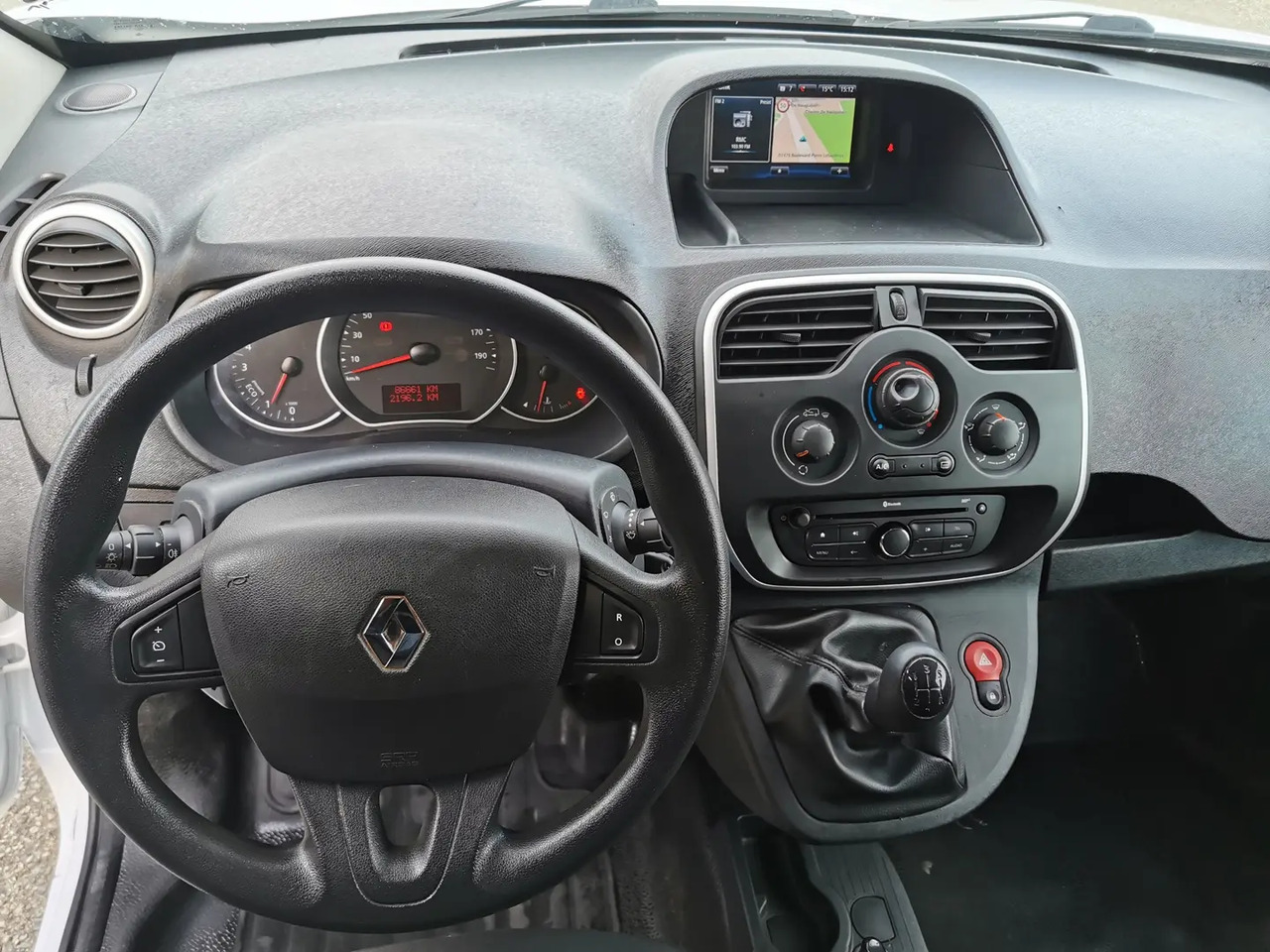 Renault Kangoo 1.5 BLUE DCI 80CH GRAND CONFORT 5CV - Kastenwagen: das Bild 3 Renault Kangoo 1.5 BLUE DCI 80CH GRAND CONFORT 5CV - Kastenwagen: das Bild 3