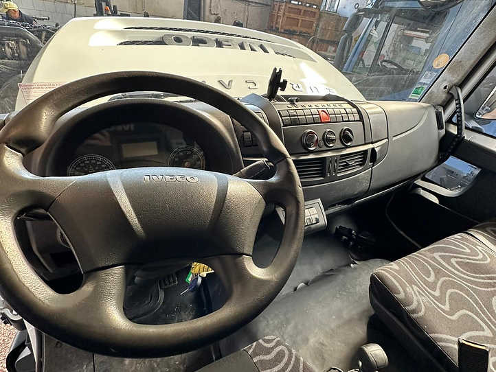 Eurocargo 100e22 - Koffer LKW: das Bild 4 Eurocargo 100e22 - Koffer LKW: das Bild 4