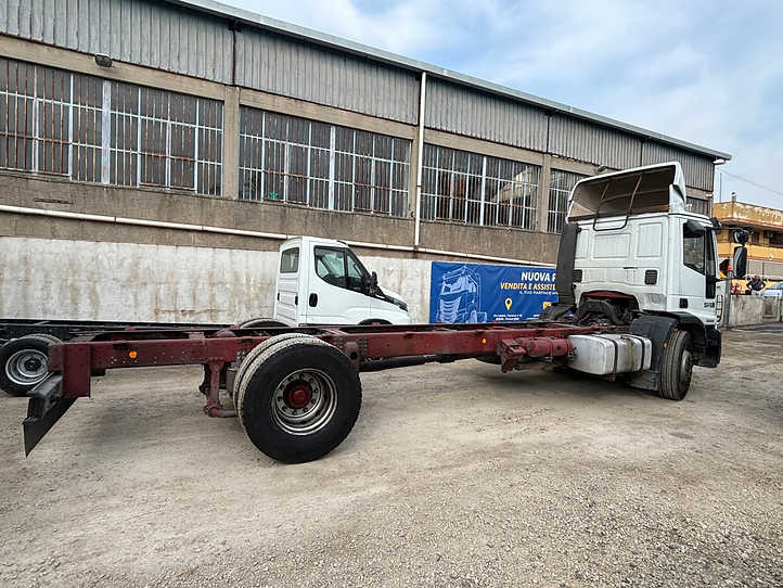 Eurocargo 180e28 - Fahrgestell LKW: das Bild 4 Eurocargo 180e28 - Fahrgestell LKW: das Bild 4