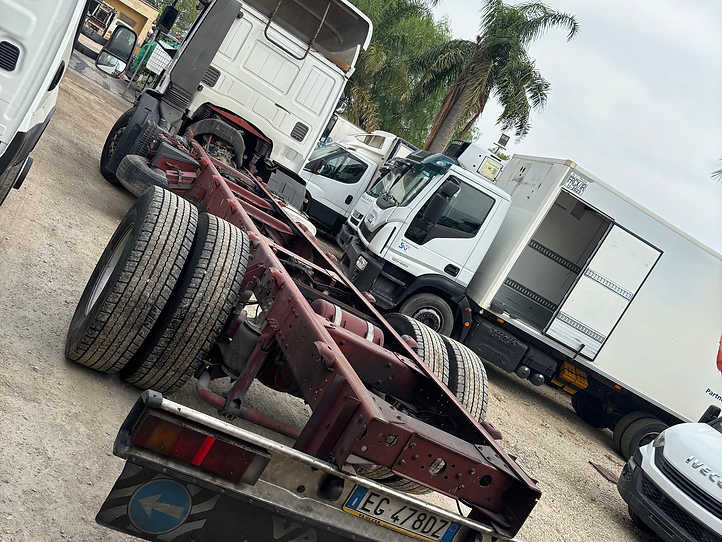 Eurocargo 180e28 - Fahrgestell LKW: das Bild 3 Eurocargo 180e28 - Fahrgestell LKW: das Bild 3