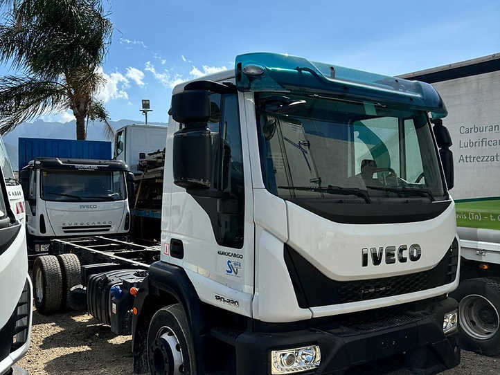 Iveco Eurocargo 120e22 - Fahrgestell LKW: das Bild 1 Iveco Eurocargo 120e22 - Fahrgestell LKW: das Bild 1