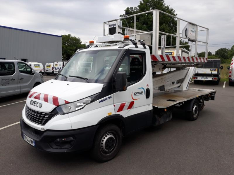 Iveco Daily 35S14 Plateau Nacelle 6m50 Spécial tunnel - LKW mit Arbeitsbühne: das Bild 1 Iveco Daily 35S14 Plateau Nacelle 6m50 Spécial tunnel - LKW mit Arbeitsbühne: das Bild 1
