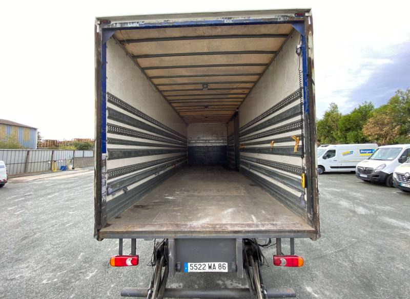 RENAULT PREMIUM 320 CV FOURGON - Koffer LKW: das Bild 4 RENAULT PREMIUM 320 CV FOURGON - Koffer LKW: das Bild 4