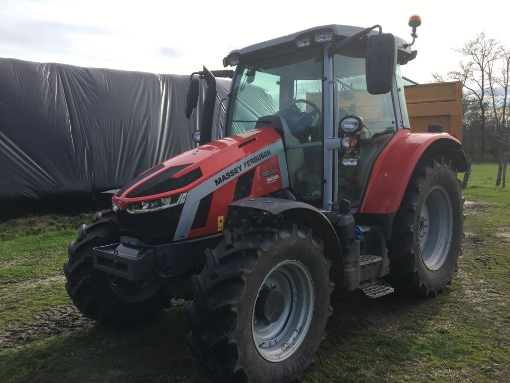Massey Ferguson 5S105 - Traktor: das Bild 1 Massey Ferguson 5S105 - Traktor: das Bild 1