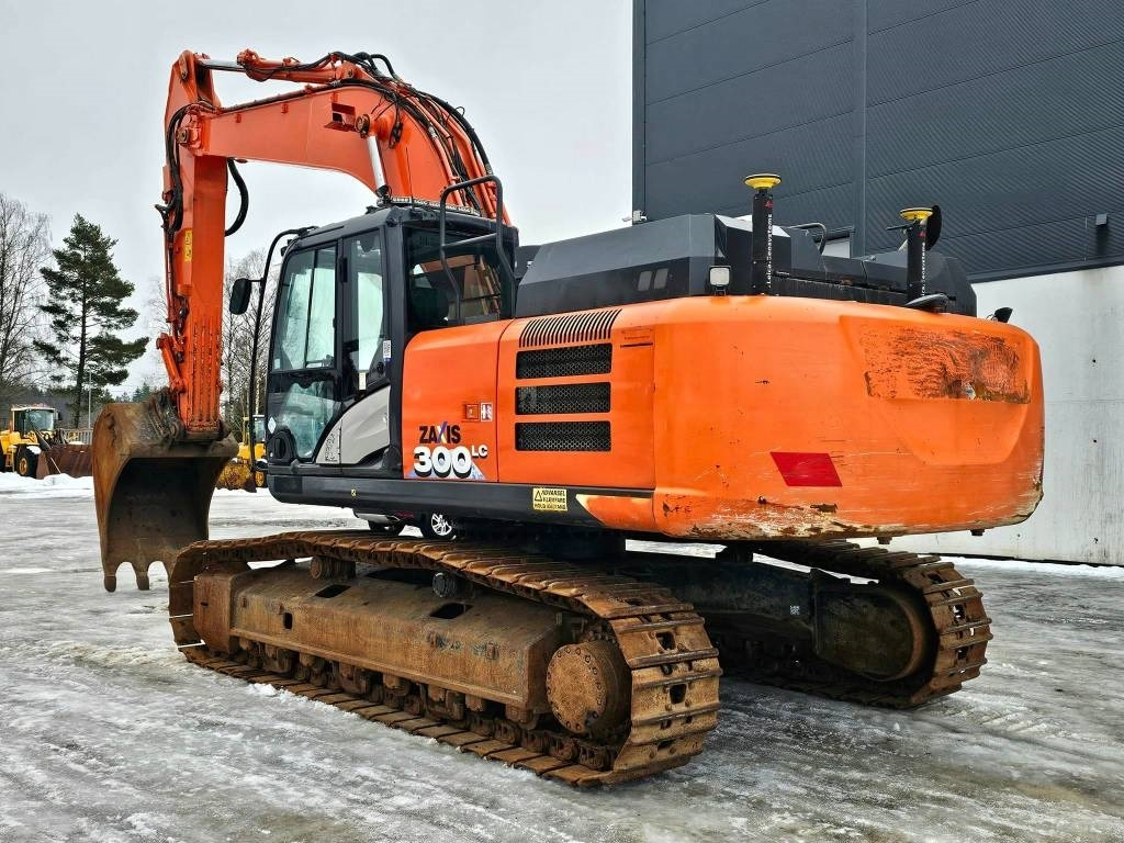 Hitachi ZX 300 LC-6 - Kettenbagger: das Bild 3 Hitachi ZX 300 LC-6 - Kettenbagger: das Bild 3