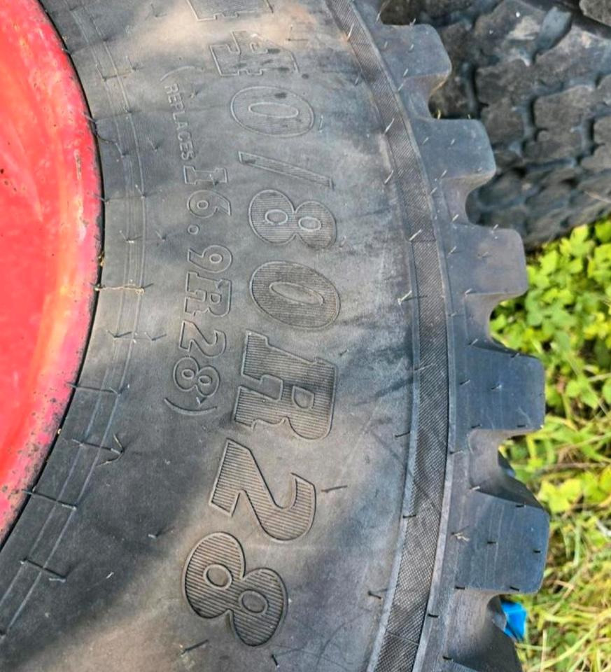4x Nokian TRI 2 2x 440/80R28 2x 480/80R30 Fendt Xylon GT Vario - Komplettrad: das Bild 4 4x Nokian TRI 2 2x 440/80R28 2x 480/80R30 Fendt Xylon GT Vario - Komplettrad: das Bild 4