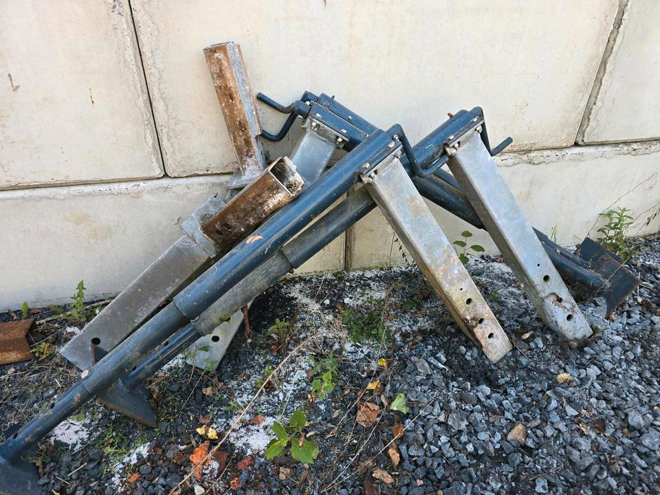 4x Stützen für Küpper-Weisser Salzstreuer Container Wohnkabine Schmidt Epoke Gmeiner Salzsilo Streuautomat Winterdienst - Salzstreuer: das Bild 1 4x Stützen für Küpper-Weisser Salzstreuer Container Wohnkabine Schmidt Epoke Gmeiner Salzsilo Streuautomat Winterdienst - Salzstreuer: das Bild 1