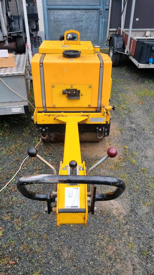 DVH 701 Weber Walze Glattmantel Walze Rüttelwalze Dublex Vibrationswalze Rüttelplatte Strassenwalze Plattenverdichter DVH 603 - Kleine Walze: das Bild 4 DVH 701 Weber Walze Glattmantel Walze Rüttelwalze Dublex Vibrationswalze Rüttelplatte Strassenwalze Plattenverdichter DVH 603 - Kleine Walze: das Bild 4