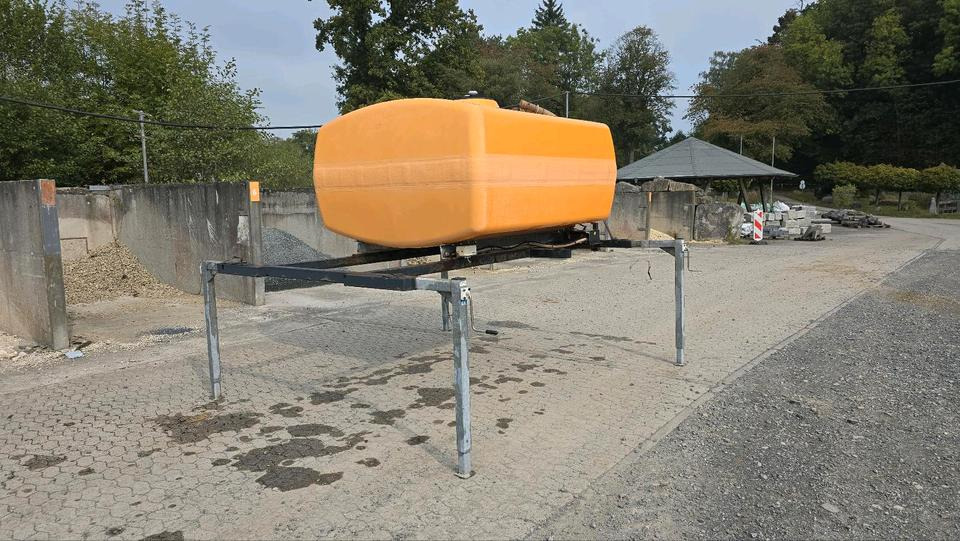 Dücker 5m3 Wassertank Wasserfass für Unimog UGE UGN 405 U300 400 500 427 430 LKW Boschung wassertank Laugentank Bewässerung 5000liter - Tankcontainer: das Bild 5 Dücker 5m3 Wassertank Wasserfass für Unimog UGE UGN 405 U300 400 500 427 430 LKW Boschung wassertank Laugentank Bewässerung 5000liter - Tankcontainer: das Bild 5