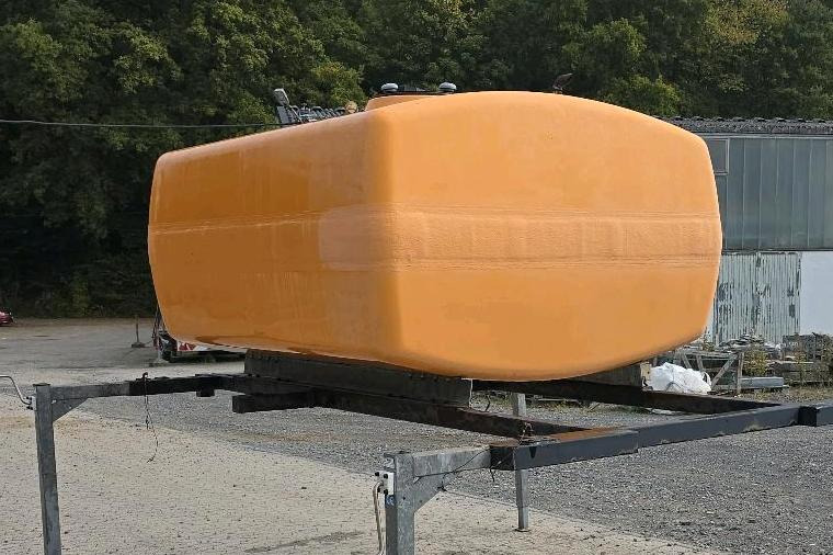 Dücker 5m3 Wassertank Wasserfass für Unimog UGE UGN 405 U300 400 500 427 430 LKW Boschung wassertank Laugentank Bewässerung 5000liter - Tankcontainer: das Bild 3 Dücker 5m3 Wassertank Wasserfass für Unimog UGE UGN 405 U300 400 500 427 430 LKW Boschung wassertank Laugentank Bewässerung 5000liter - Tankcontainer: das Bild 3