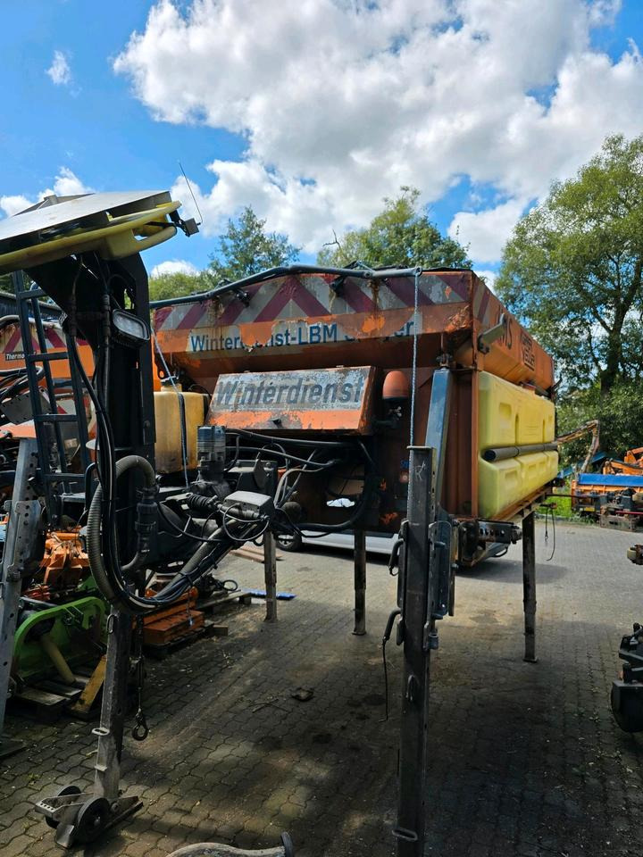 Küpper-Weisser IMSSM 5m3 Salzstreuer IMS Diese-Motor Salzsilo Winterdienst Schneepflug LKW Schmidt Stratos - Salzstreuer: das Bild 4 Küpper-Weisser IMSSM 5m3 Salzstreuer IMS Diese-Motor Salzsilo Winterdienst Schneepflug LKW Schmidt Stratos - Salzstreuer: das Bild 4