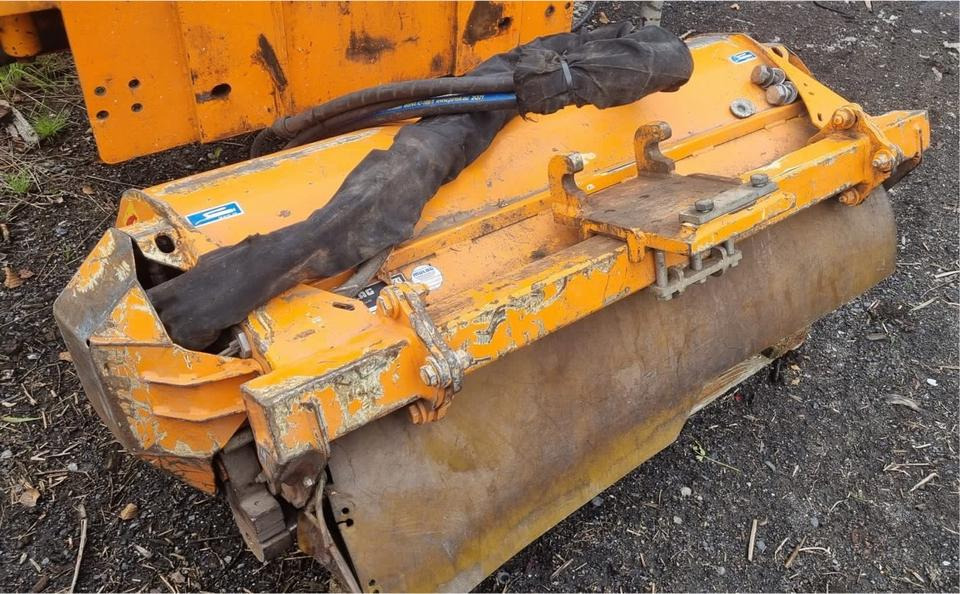 Mulag MK12 aus 2016 für Mähausleger FME MKM Böschungsmulcher Böschungsmäher Seitenmulcher Randstreifenmäher für Unimog U400 405 u 300 500 427 Dücker - Schlegelmäher/ Mulcher: das Bild 1 Mulag MK12 aus 2016 für Mähausleger FME MKM Böschungsmulcher Böschungsmäher Seitenmulcher Randstreifenmäher für Unimog U400 405 u 300 500 427 Dücker - Schlegelmäher/ Mulcher: das Bild 1