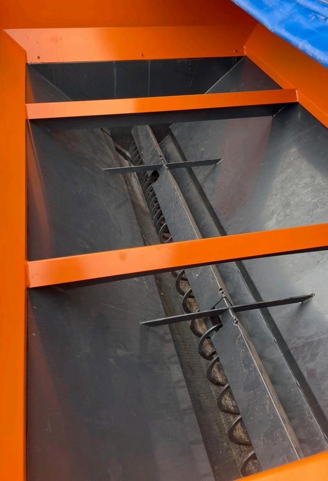 Neuwertiger Schmidt Stratos S30-27 VEP-490 Salzstreuer für Hakenlift Abrollcontainer Streuautomat Winterdienst Streusilo für LKW - Salzstreuer: das Bild 3 Neuwertiger Schmidt Stratos S30-27 VEP-490 Salzstreuer für Hakenlift Abrollcontainer Streuautomat Winterdienst Streusilo für LKW - Salzstreuer: das Bild 3