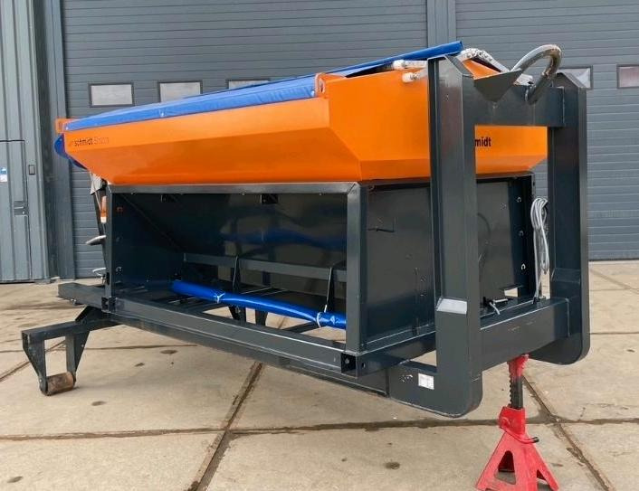 Neuwertiger Schmidt Stratos S30-27 VEP-490 Salzstreuer für Hakenlift Abrollcontainer Streuautomat Winterdienst Streusilo für LKW - Salzstreuer: das Bild 1 Neuwertiger Schmidt Stratos S30-27 VEP-490 Salzstreuer für Hakenlift Abrollcontainer Streuautomat Winterdienst Streusilo für LKW - Salzstreuer: das Bild 1