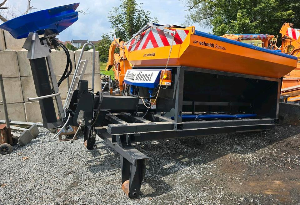 Neuwertiger Schmidt Stratos S30-27 VEP-490 Salzstreuer für Hakenlift Abrollcontainer Streuautomat Winterdienst Streusilo für LKW - Salzstreuer: das Bild 5 Neuwertiger Schmidt Stratos S30-27 VEP-490 Salzstreuer für Hakenlift Abrollcontainer Streuautomat Winterdienst Streusilo für LKW - Salzstreuer: das Bild 5