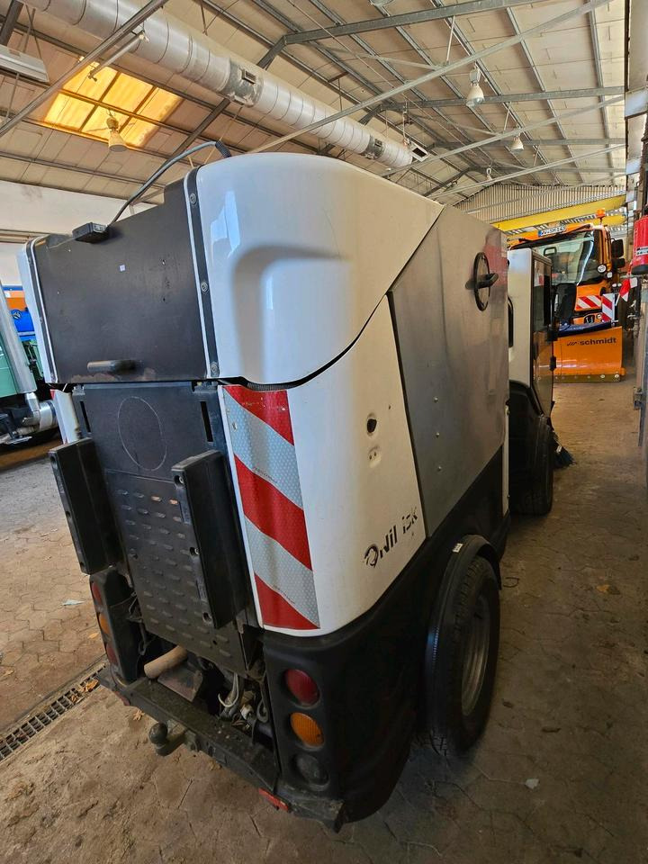 Nilfisk City Ranger 3500 Kehrmaschine Straßenkehrmaschine mit Schmidt Bediendisplay Hako Kehreinheit - Kehrmaschine: das Bild 5 Nilfisk City Ranger 3500 Kehrmaschine Straßenkehrmaschine mit Schmidt Bediendisplay Hako Kehreinheit - Kehrmaschine: das Bild 5