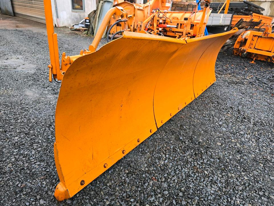 Schneepflug Schmidt MF 2.4 3m. Schneeschieber Schneeschild Winterdienst Räumschild Schneepflug passend für Traktor Unimog 405 UGE UGN Fronthydraulik: das Bild 6 Schneepflug Schmidt MF 2.4 3m. Schneeschieber Schneeschild Winterdienst Räumschild Schneepflug passend für Traktor Unimog 405 UGE UGN Fronthydraulik: das Bild 6