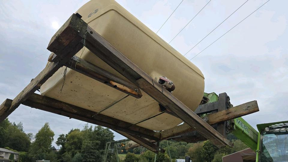 Schmidt Mulag 2m3 Wassertank Wasserfass Speidel für Unimog UGE UGN 405 U300 400 500 427 430 LKW Boschung wassertank Laugentank Bewässerung 5000liter - Tankcontainer: das Bild 4 Schmidt Mulag 2m3 Wassertank Wasserfass Speidel für Unimog UGE UGN 405 U300 400 500 427 430 LKW Boschung wassertank Laugentank Bewässerung 5000liter - Tankcontainer: das Bild 4