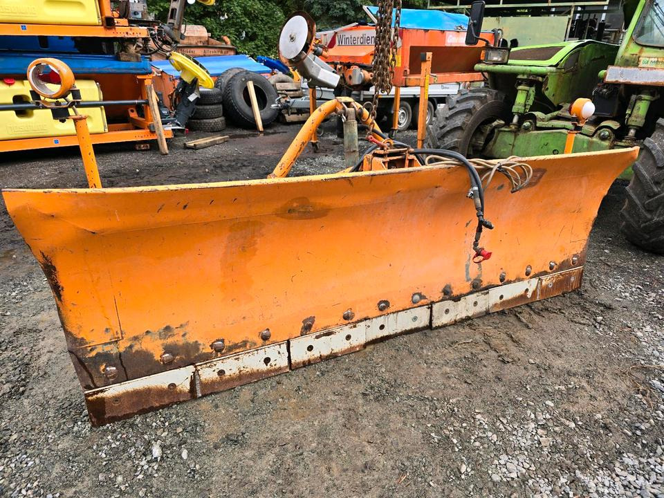 Schmidt Schneepflug F3 Schneeschild Schneeschieber CP3 3 2 1 für Unimog Mercedes-Benz - Schneepflug: das Bild 4 Schmidt Schneepflug F3 Schneeschild Schneeschieber CP3 3 2 1 für Unimog Mercedes-Benz - Schneepflug: das Bild 4