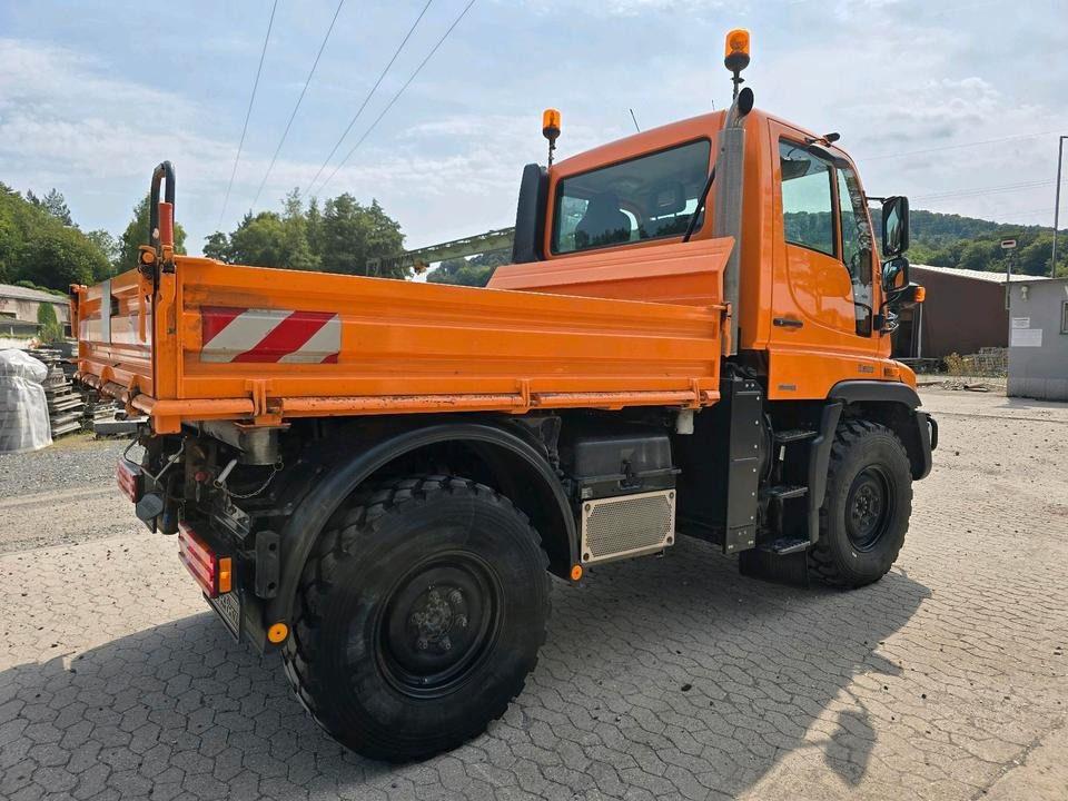 Unimog 405/10 U300 Bluetec 4 Automatik EAS Mercedes-Benz U 300 UGE UGN mit Kipperpritsche - Schneeräumfahrzeug: das Bild 5 Unimog 405/10 U300 Bluetec 4 Automatik EAS Mercedes-Benz U 300 UGE UGN mit Kipperpritsche - Schneeräumfahrzeug: das Bild 5