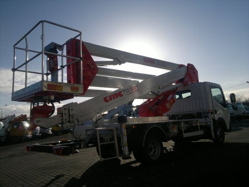 CMC TB260 26m zamontowany na Nissan Cabstar - LKW mit Arbeitsbühne: das Bild 3 CMC TB260 26m zamontowany na Nissan Cabstar - LKW mit Arbeitsbühne: das Bild 3