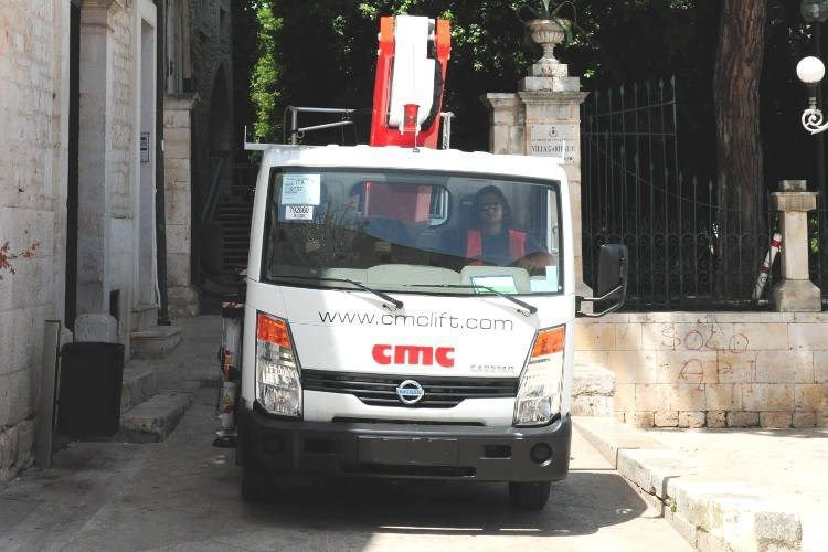 LKW mit Arbeitsbühne neu kaufen CmC PLA 250 Nowy podnośnik koszowy zamontowany na Nissan Cabstar: das Bild 7 LKW mit Arbeitsbühne neu kaufen CmC PLA 250 Nowy podnośnik koszowy zamontowany na Nissan Cabstar: das Bild 7