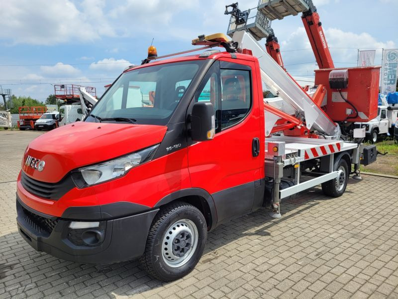 Iveco Daily 35S12 podnośnik koszowy 21 m Multitel MX210 - LKW mit Arbeitsbühne: das Bild 1 Iveco Daily 35S12 podnośnik koszowy 21 m Multitel MX210 - LKW mit Arbeitsbühne: das Bild 1