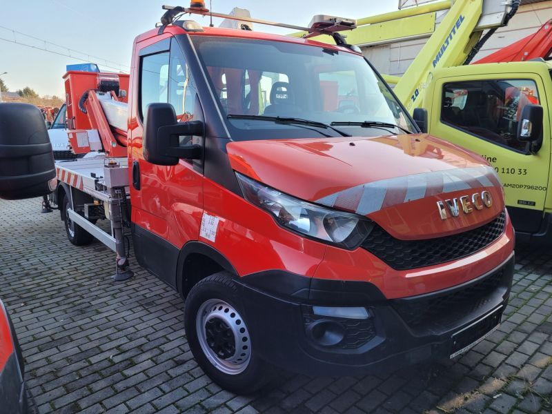 Iveco Daily 35S12 podnośnik koszowy 25 m Multitel MX250 - LKW mit Arbeitsbühne: das Bild 2 Iveco Daily 35S12 podnośnik koszowy 25 m Multitel MX250 - LKW mit Arbeitsbühne: das Bild 2