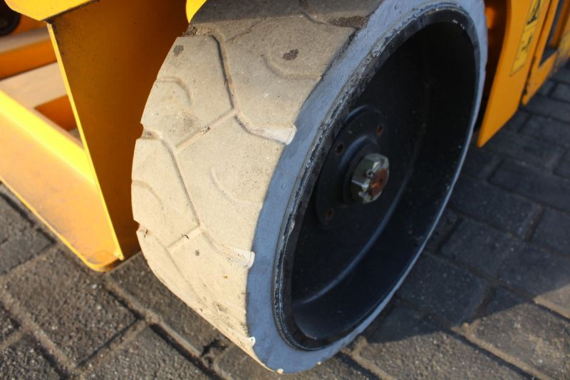 JCB podnośnik nożycowy elektryczny 12 m JCB S3246E – Leasing JCB podnośnik nożycowy elektryczny 12 m JCB S3246E: das Bild 12 JCB podnośnik nożycowy elektryczny 12 m JCB S3246E – Leasing JCB podnośnik nożycowy elektryczny 12 m JCB S3246E: das Bild 12