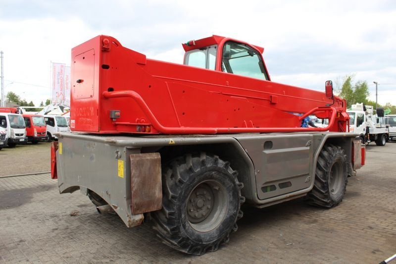 Ładowarka obrotowa 4x4 teleskopowa 21 m Merlo Roto 45.21 - Teleskoplader: das Bild 4 Ładowarka obrotowa 4x4 teleskopowa 21 m Merlo Roto 45.21 - Teleskoplader: das Bild 4