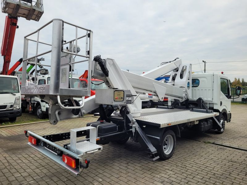 Nissan Cabstar NT400 podnośnik koszowy 20 m Multitel HX195 bucket truck boom lift - LKW mit Arbeitsbühne: das Bild 4 Nissan Cabstar NT400 podnośnik koszowy 20 m Multitel HX195 bucket truck boom lift - LKW mit Arbeitsbühne: das Bild 4