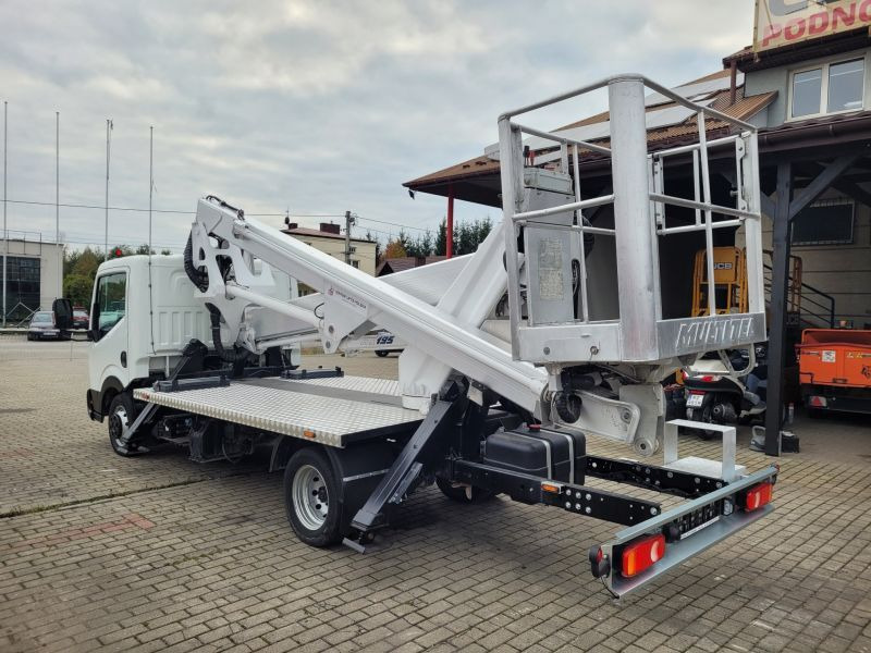 Nissan Cabstar NT400 podnośnik koszowy 20 m Multitel HX195 bucket truck boom lift - LKW mit Arbeitsbühne: das Bild 5 Nissan Cabstar NT400 podnośnik koszowy 20 m Multitel HX195 bucket truck boom lift - LKW mit Arbeitsbühne: das Bild 5