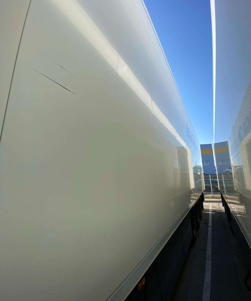 Schmitz SCHMITZ MULTITEMP 7cm - Kühlkoffer Auflieger: das Bild 4 Schmitz SCHMITZ MULTITEMP 7cm - Kühlkoffer Auflieger: das Bild 4