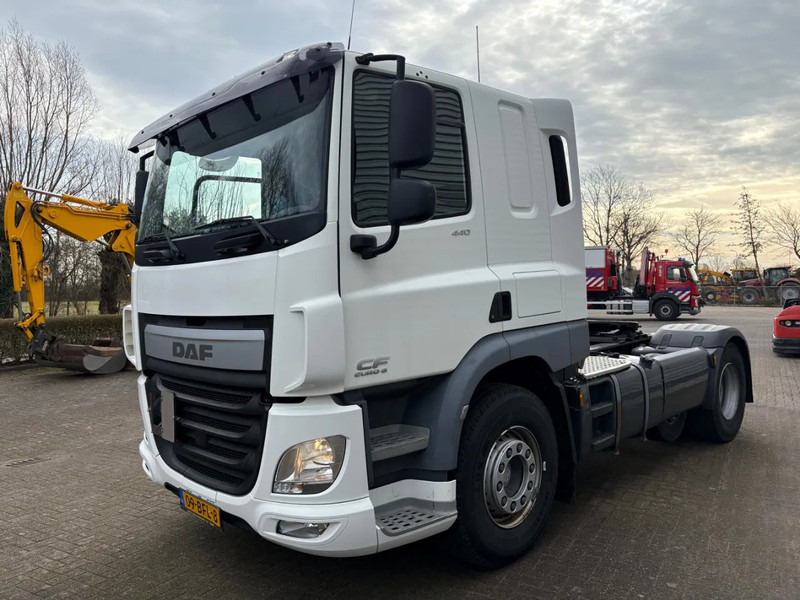 DAF CF 440 / BULK COMPRESSOR / ADR TANK TRANSPORT / - Sattelzugmaschine: das Bild 2 DAF CF 440 / BULK COMPRESSOR / ADR TANK TRANSPORT / - Sattelzugmaschine: das Bild 2