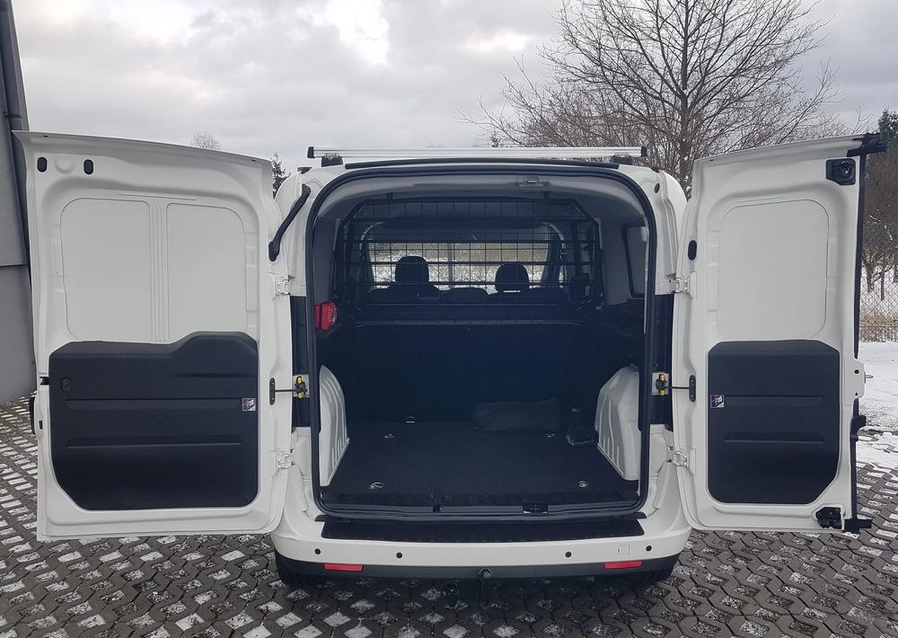 Fiat Doblo 1.6 Multijet 16V Easy - PKW: das Bild 5 Fiat Doblo 1.6 Multijet 16V Easy - PKW: das Bild 5
