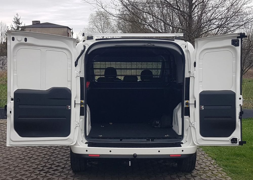 Fiat Doblo 1.6 Multijet 16V Easy - PKW: das Bild 5 Fiat Doblo 1.6 Multijet 16V Easy - PKW: das Bild 5
