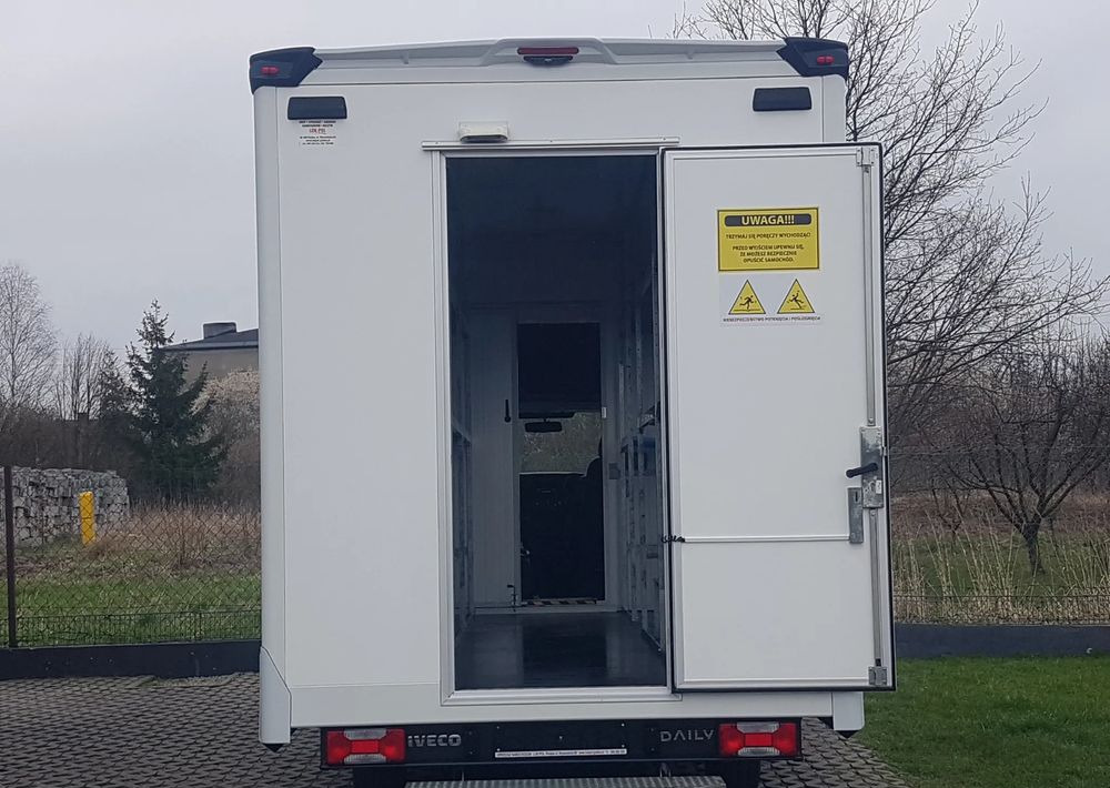 Iveco DAILY KONTENER NISKOPODŁOGOWY 4,43x2,23x2,42 SKLEP BAR FOODTRUCK KAMPER KLIMA - Koffer Transporter: das Bild 5 Iveco DAILY KONTENER NISKOPODŁOGOWY 4,43x2,23x2,42 SKLEP BAR FOODTRUCK KAMPER KLIMA - Koffer Transporter: das Bild 5