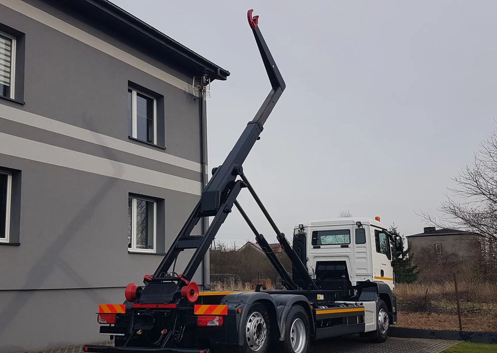MAN TGS 26.420 E6 HAKOWIEC HS20 6x2 3-OSIE - Abrollkipper: das Bild 4 MAN TGS 26.420 E6 HAKOWIEC HS20 6x2 3-OSIE - Abrollkipper: das Bild 4