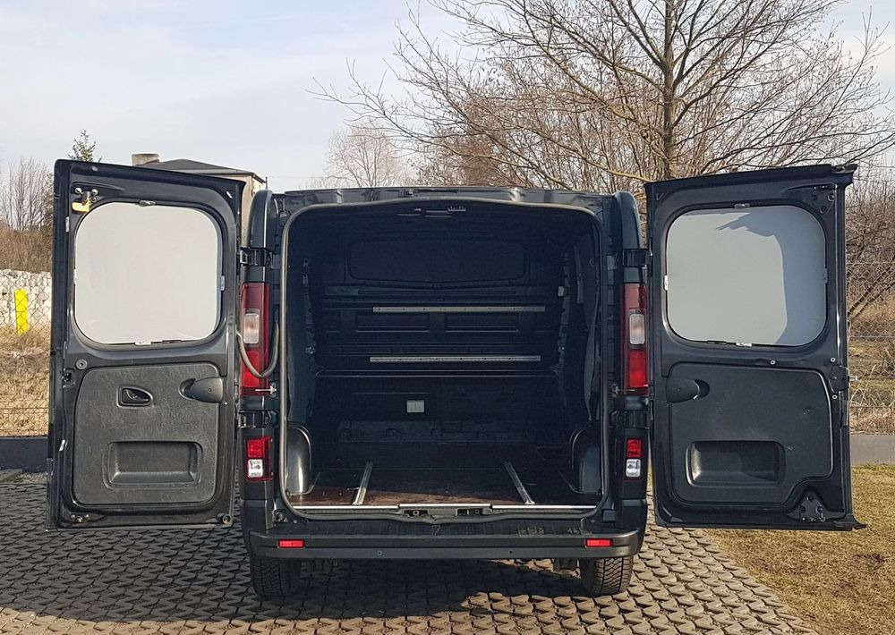 Renault TRAFIC KLIMA TEMPOMAT 1,6 DCI 145 BLASZAK VAN FURGON KRAJOWY L1H1 - Kleintransporter: das Bild 5 Renault TRAFIC KLIMA TEMPOMAT 1,6 DCI 145 BLASZAK VAN FURGON KRAJOWY L1H1 - Kleintransporter: das Bild 5