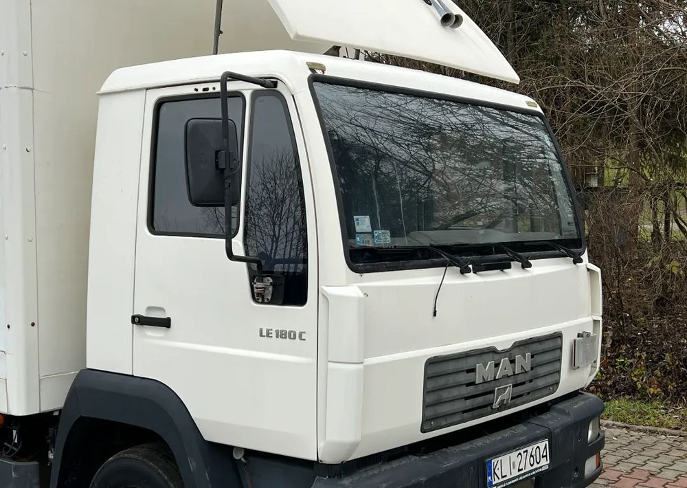 MAN MAN 8-180 KONTENER WINDA ZAŁADOWCZA - Koffer LKW: das Bild 4 MAN MAN 8-180 KONTENER WINDA ZAŁADOWCZA - Koffer LKW: das Bild 4