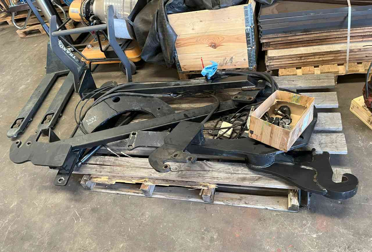 BMH Palas SC 370 Front-laders / Frontlader / Voorlader / Tractoren - Frontlader für Traktor: das Bild 5 BMH Palas SC 370 Front-laders / Frontlader / Voorlader / Tractoren - Frontlader für Traktor: das Bild 5