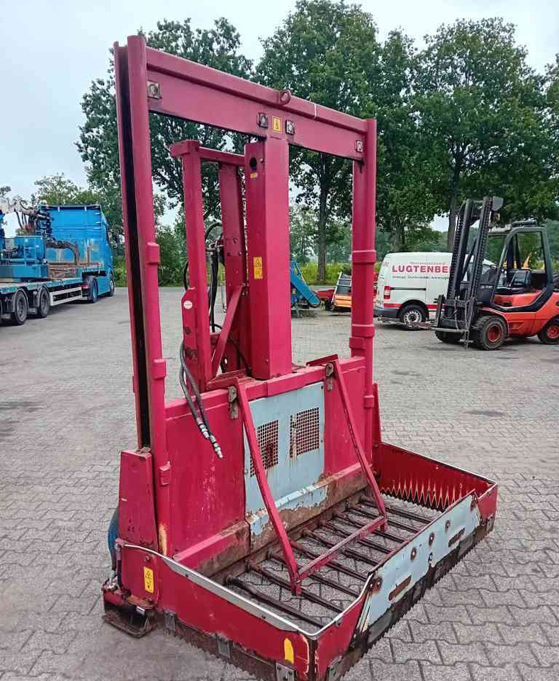 BVL Megastar 170 kuilvoersnijder met lift - Silotechnik: das Bild 1 BVL Megastar 170 kuilvoersnijder met lift - Silotechnik: das Bild 1