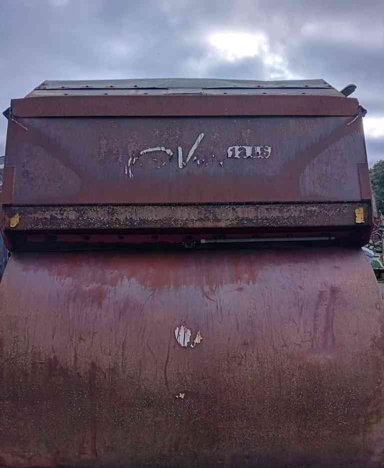 BVL V-Mix Plus 12 LS voermengwagen voermachines - Futtermischwagen: das Bild 4 BVL V-Mix Plus 12 LS voermengwagen voermachines - Futtermischwagen: das Bild 4