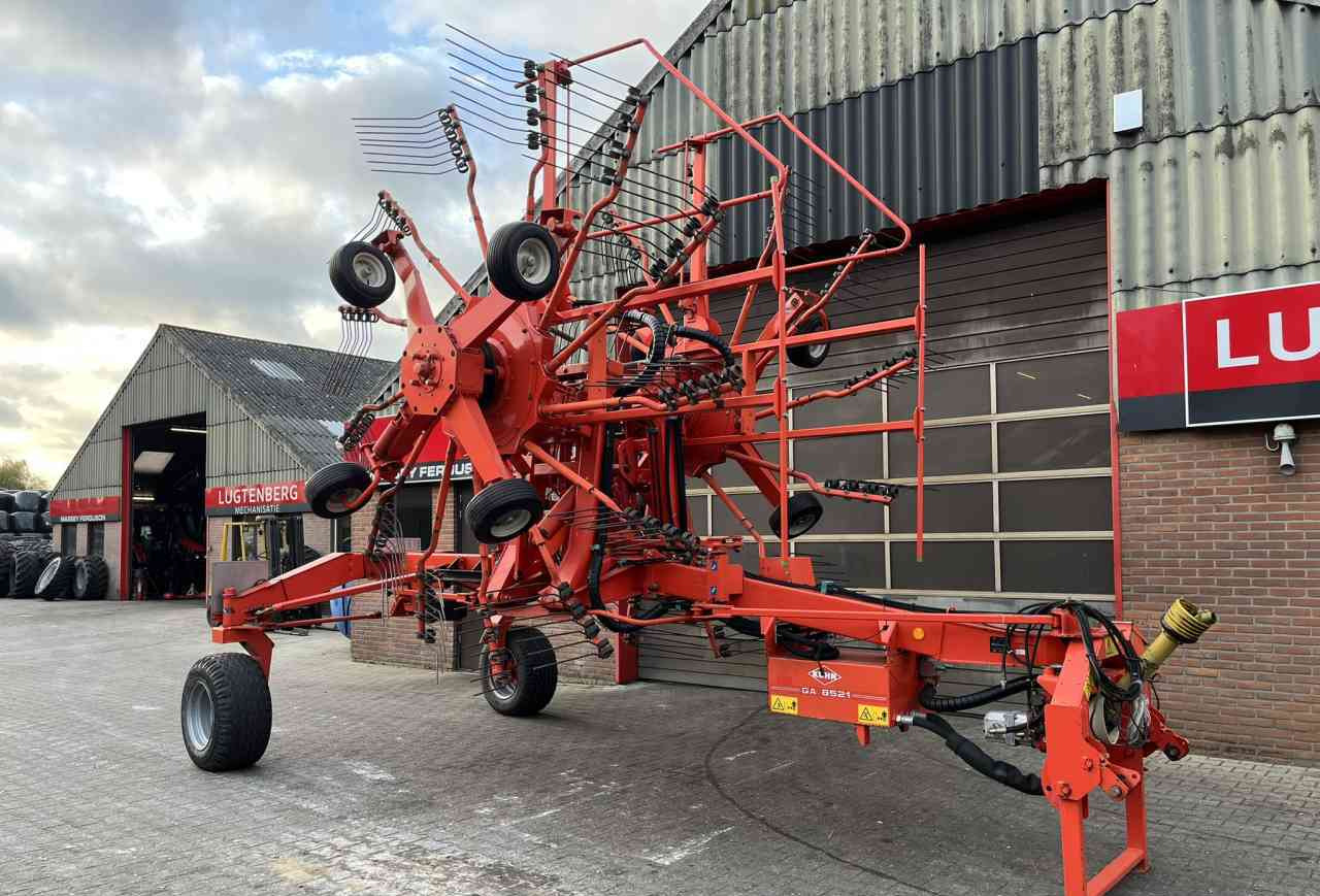 Kuhn GA 8521 zwadhark zwiller rugger rake weidebouwmachines - Heuwender/ Wenderechen: das Bild 2 Kuhn GA 8521 zwadhark zwiller rugger rake weidebouwmachines - Heuwender/ Wenderechen: das Bild 2