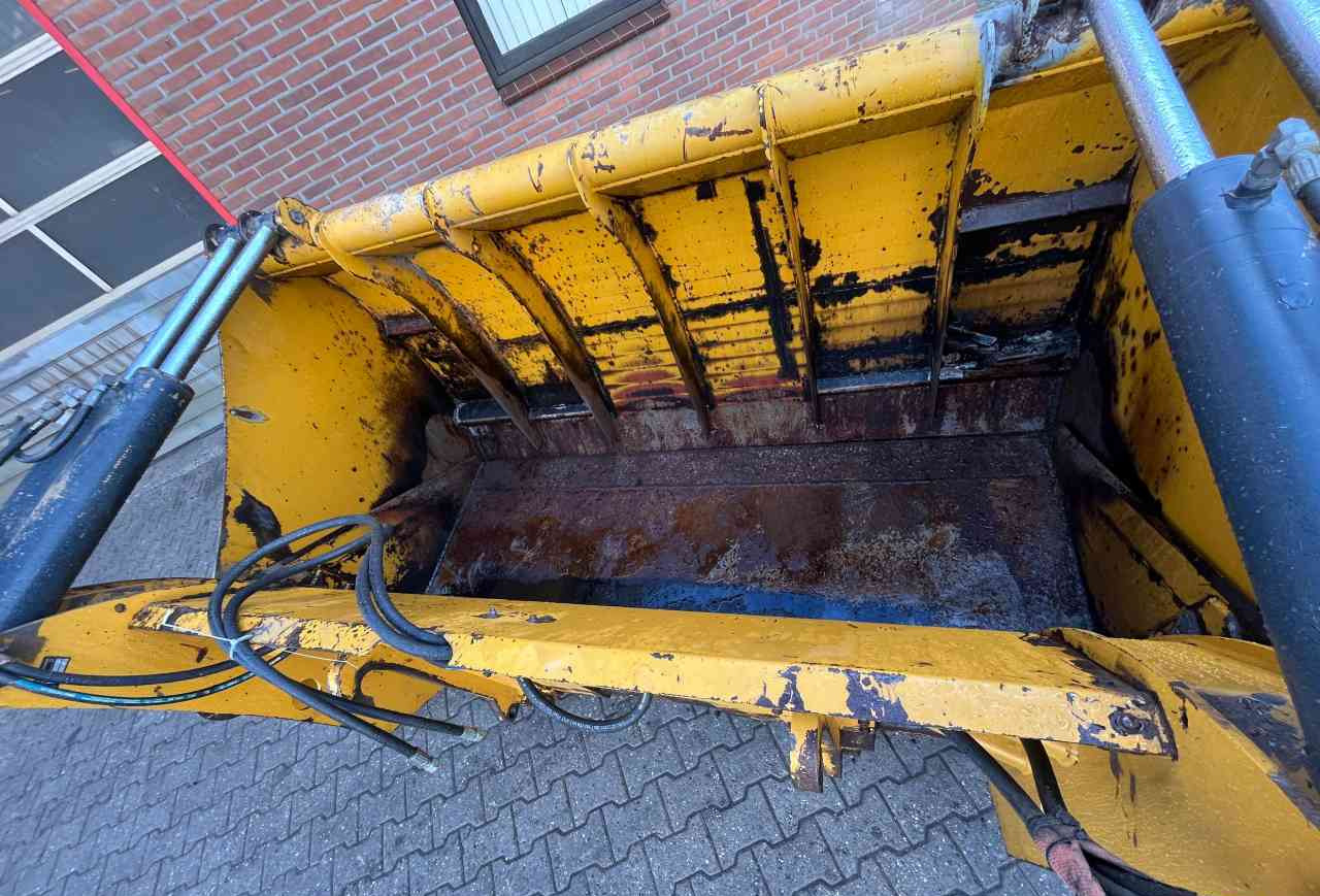 Mammut Kuilhapper, JCB Q-Fit, voermachines. - Silotechnik: das Bild 5 Mammut Kuilhapper, JCB Q-Fit, voermachines. - Silotechnik: das Bild 5