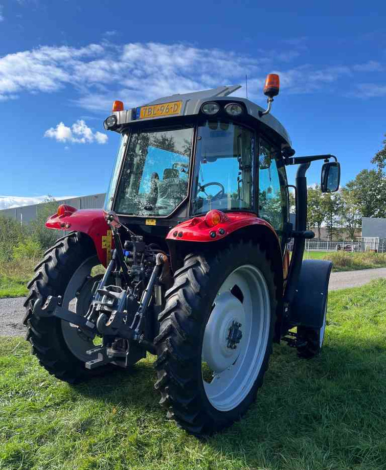 Massey Ferguson 5609 Dyna-4 Essential - Traktor: das Bild 4 Massey Ferguson 5609 Dyna-4 Essential - Traktor: das Bild 4