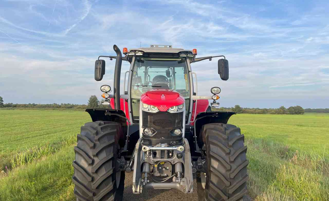 Massey Ferguson 7S.190 Dyna-VT Exclusive tractoren - Traktor: das Bild 3 Massey Ferguson 7S.190 Dyna-VT Exclusive tractoren - Traktor: das Bild 3