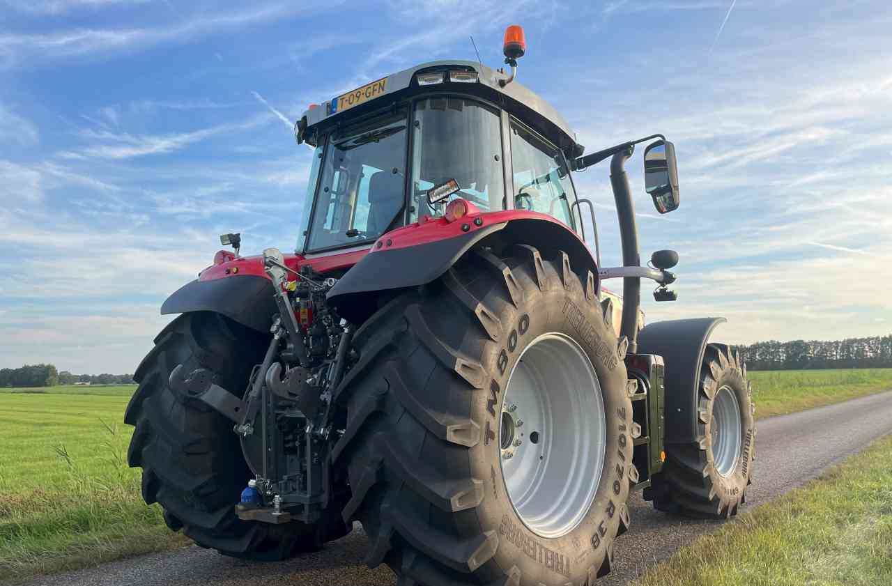 Massey Ferguson 7S.190 Dyna-VT Exclusive tractoren - Traktor: das Bild 5 Massey Ferguson 7S.190 Dyna-VT Exclusive tractoren - Traktor: das Bild 5